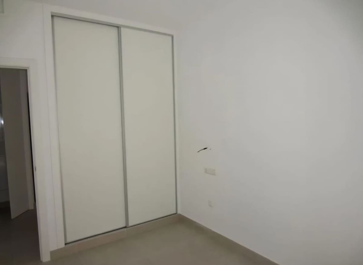 Apartamento Playa de 2 habitaciones en Fuengirola en venta - 350.000 € (Ref: 10094062)