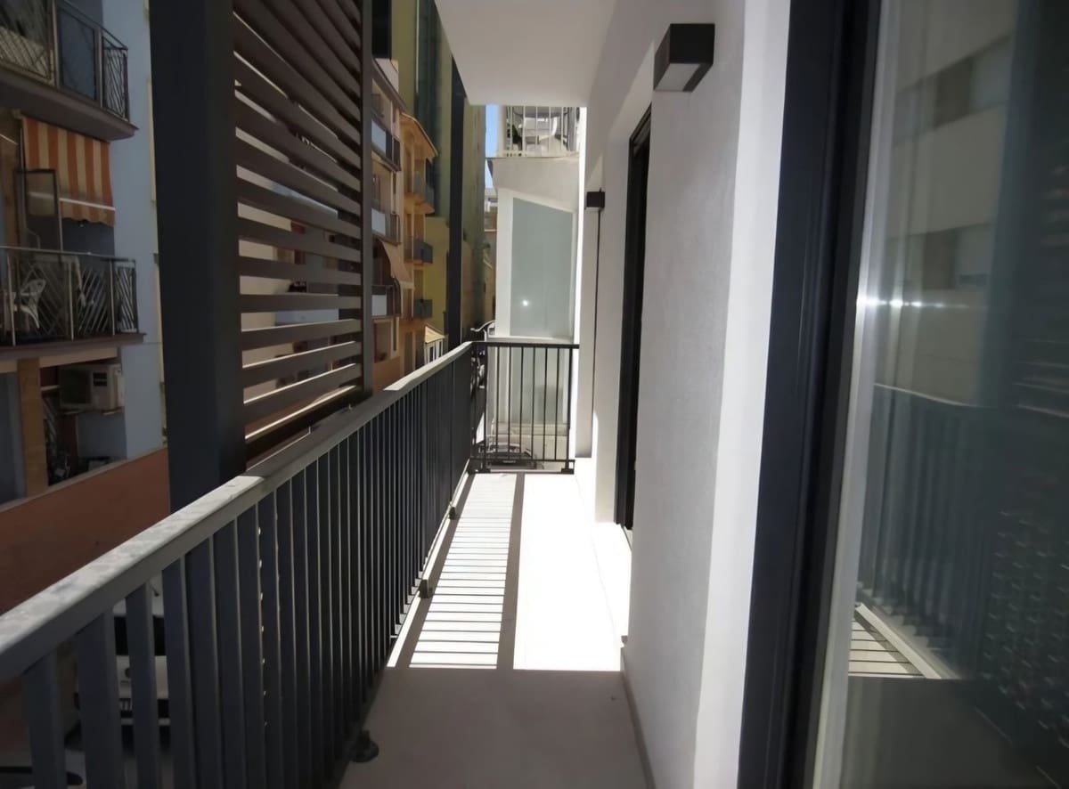 Apartamento Playa de 2 habitaciones en Fuengirola en venta - 350.000 € (Ref: 10094062)
