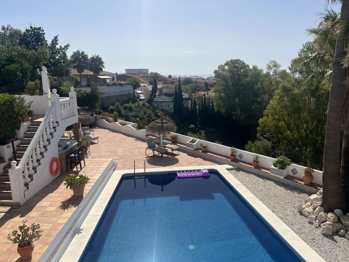 5 sovrum Villa till salu i Benalmadena med pool garage - 975 000 € (Ref: 10124718)