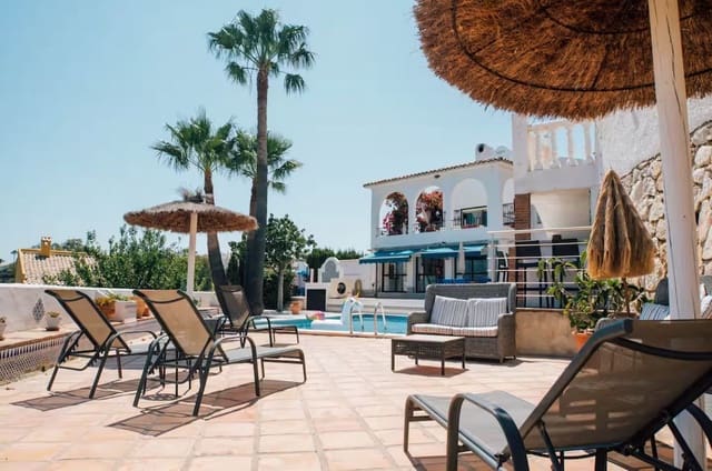5 sovrum Villa till salu i Benalmádena med pool garage - 975 000 € (Ref: 10124718)