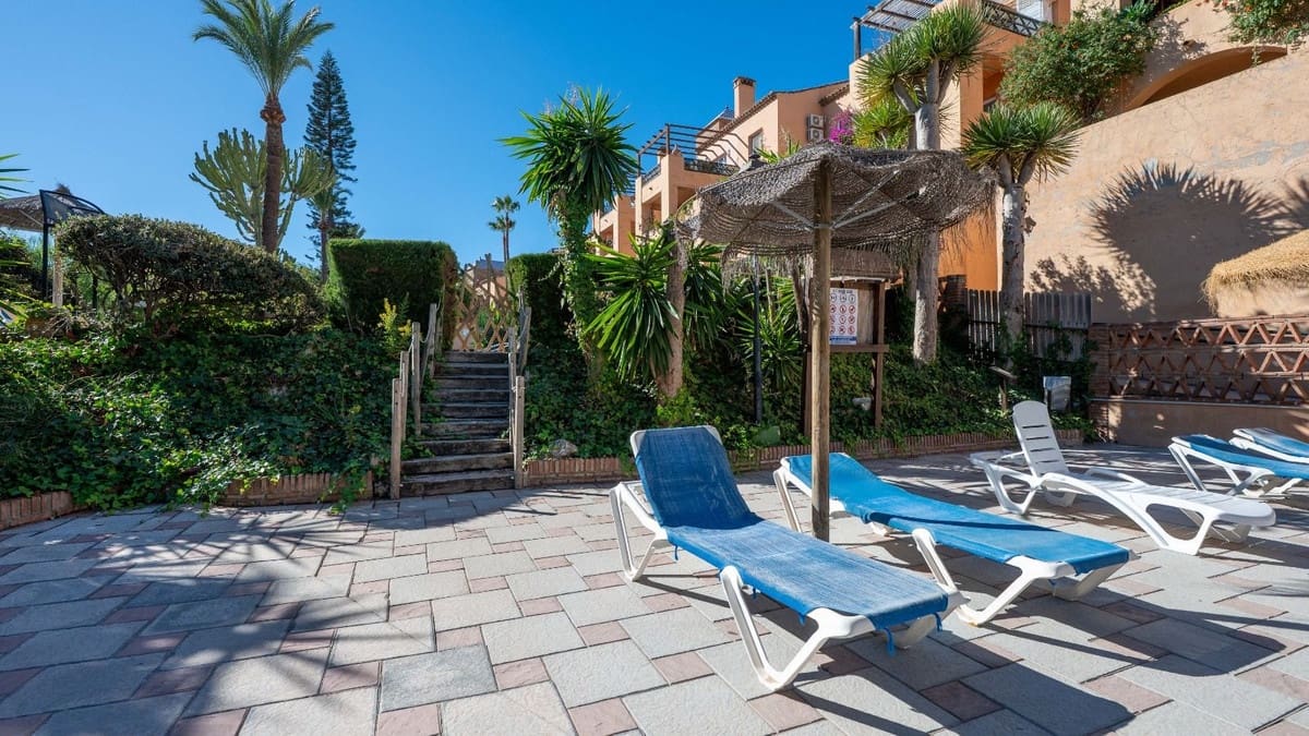 2 soveværelse Penthouse til salg i Riviera del Sol med swimmingpool - € 316.000 (Ref: 10124893)