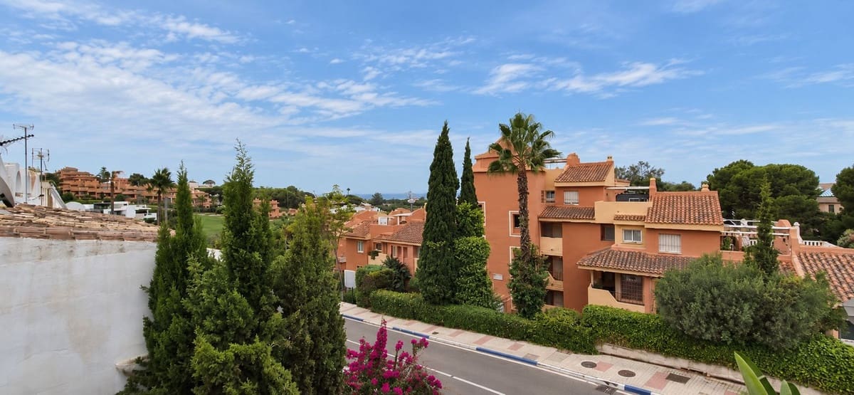 2 bedroom Terraced Villa for sale in La Reserva with pool - € 424,000 (Ref: 10153203)