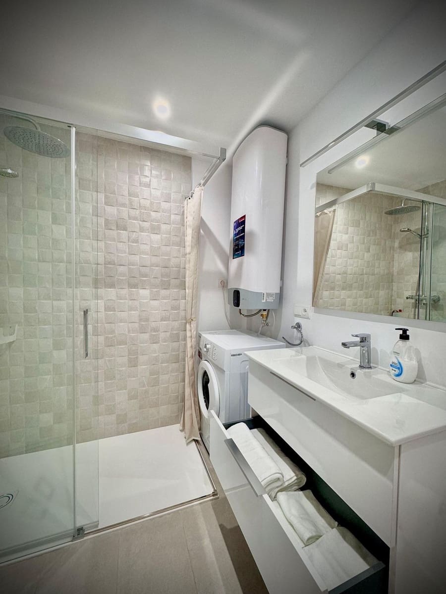 2 quarto Apartamento de Praia para venda em Calahonda com piscina - 390 000 € (Ref: 10153888)