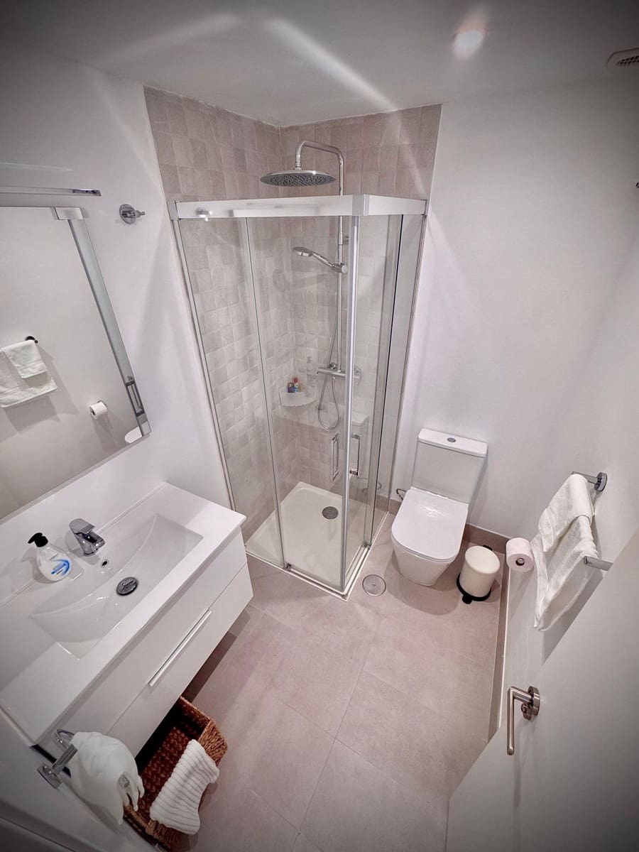 2 quarto Apartamento de Praia para venda em Calahonda com piscina - 390 000 € (Ref: 10153888)
