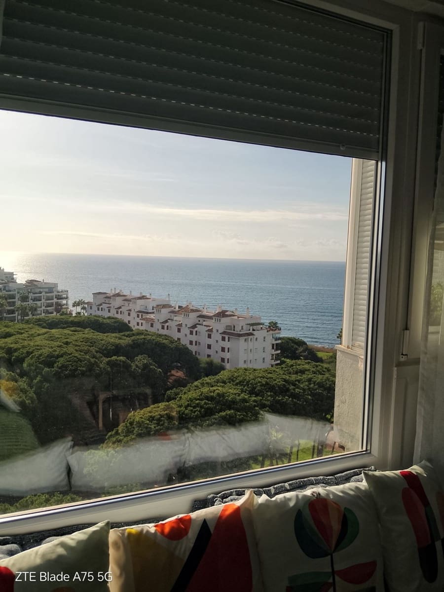 1 soveværelse Strandlejlighed til salg i Calahonda med swimmingpool - € 250.000 (Ref: 10153889)