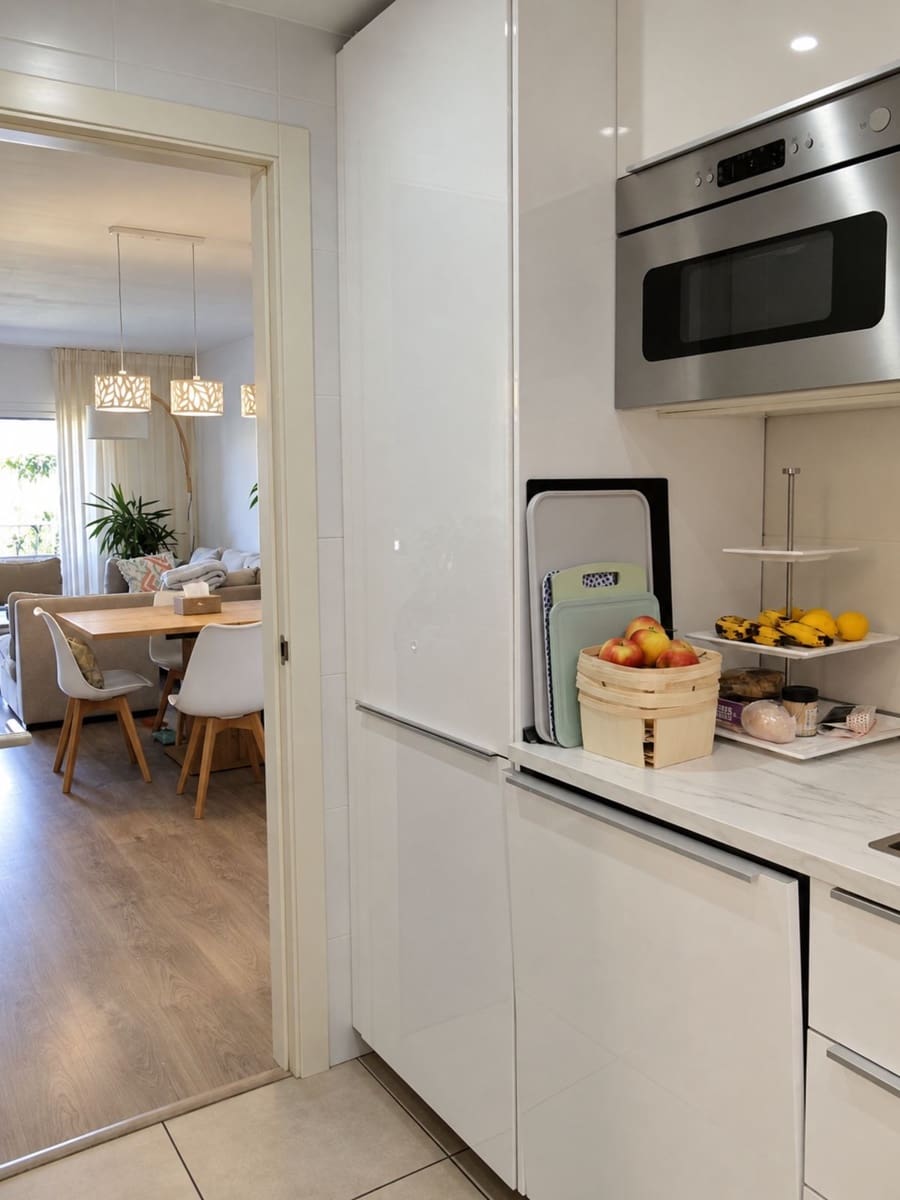 3 bedroom Apartment for sale in Nueva Andalucia with pool garage - € 440,000 (Ref: 10154189)