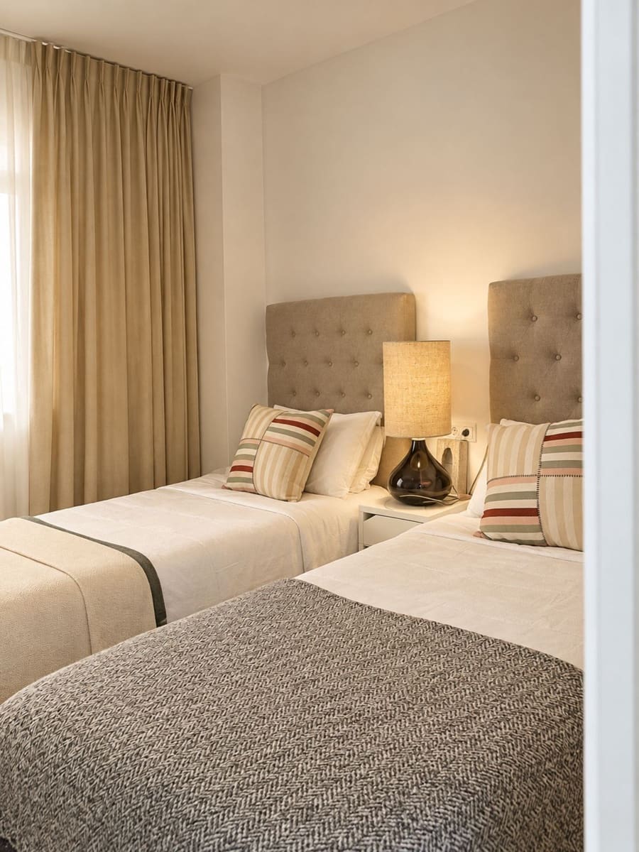 3 bedroom Apartment for sale in Nueva Andalucia with pool garage - € 440,000 (Ref: 10154189)