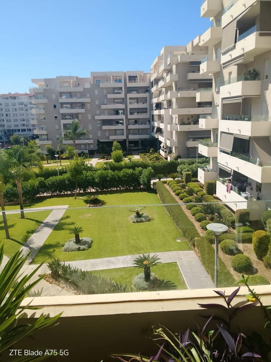 3 bedroom Apartment for sale in Nueva Andalucia with pool garage - € 440,000 (Ref: 10154189)