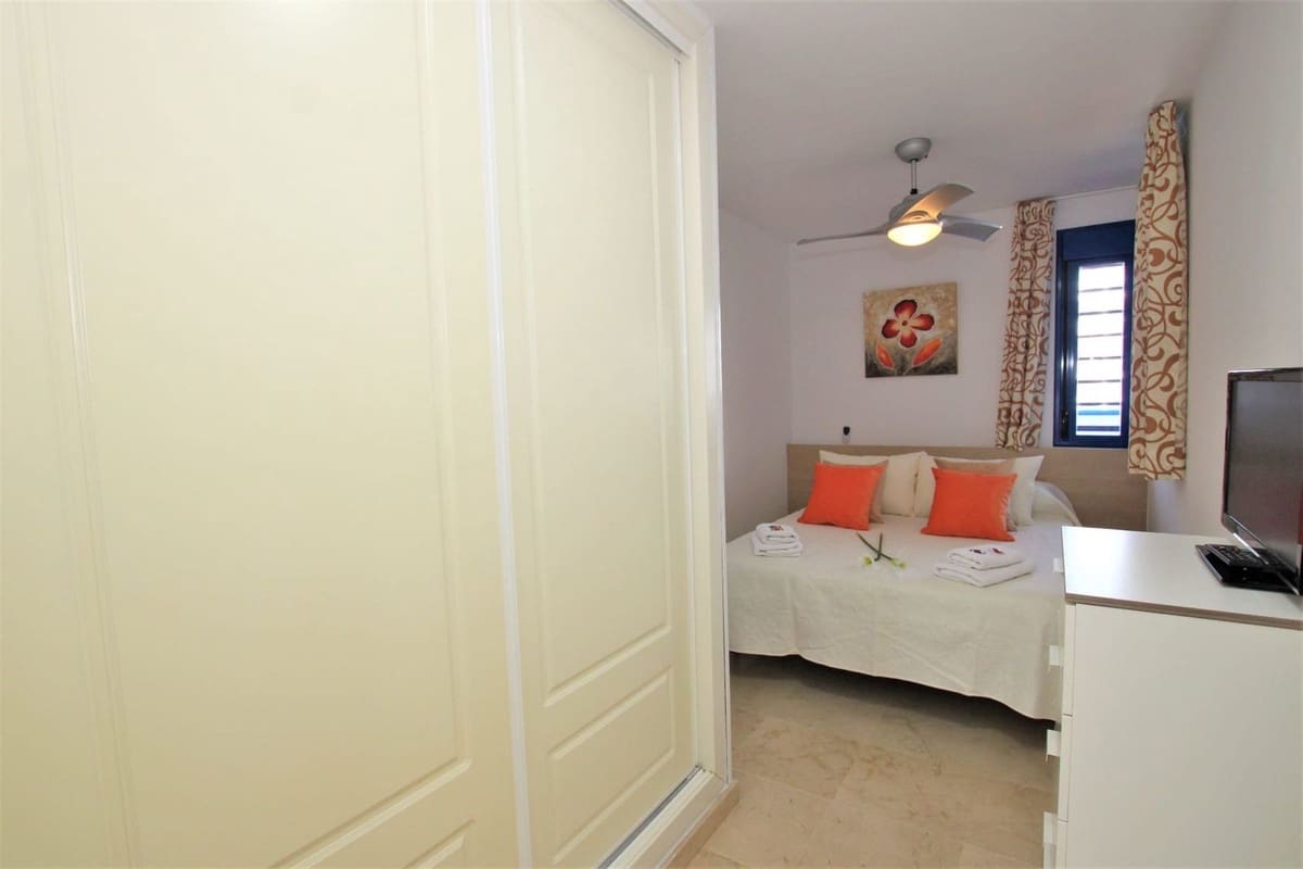 1 soveværelse Strandlejlighed til salg i Benalmadena med swimmingpool garage - € 255.000 (Ref: 10158510)