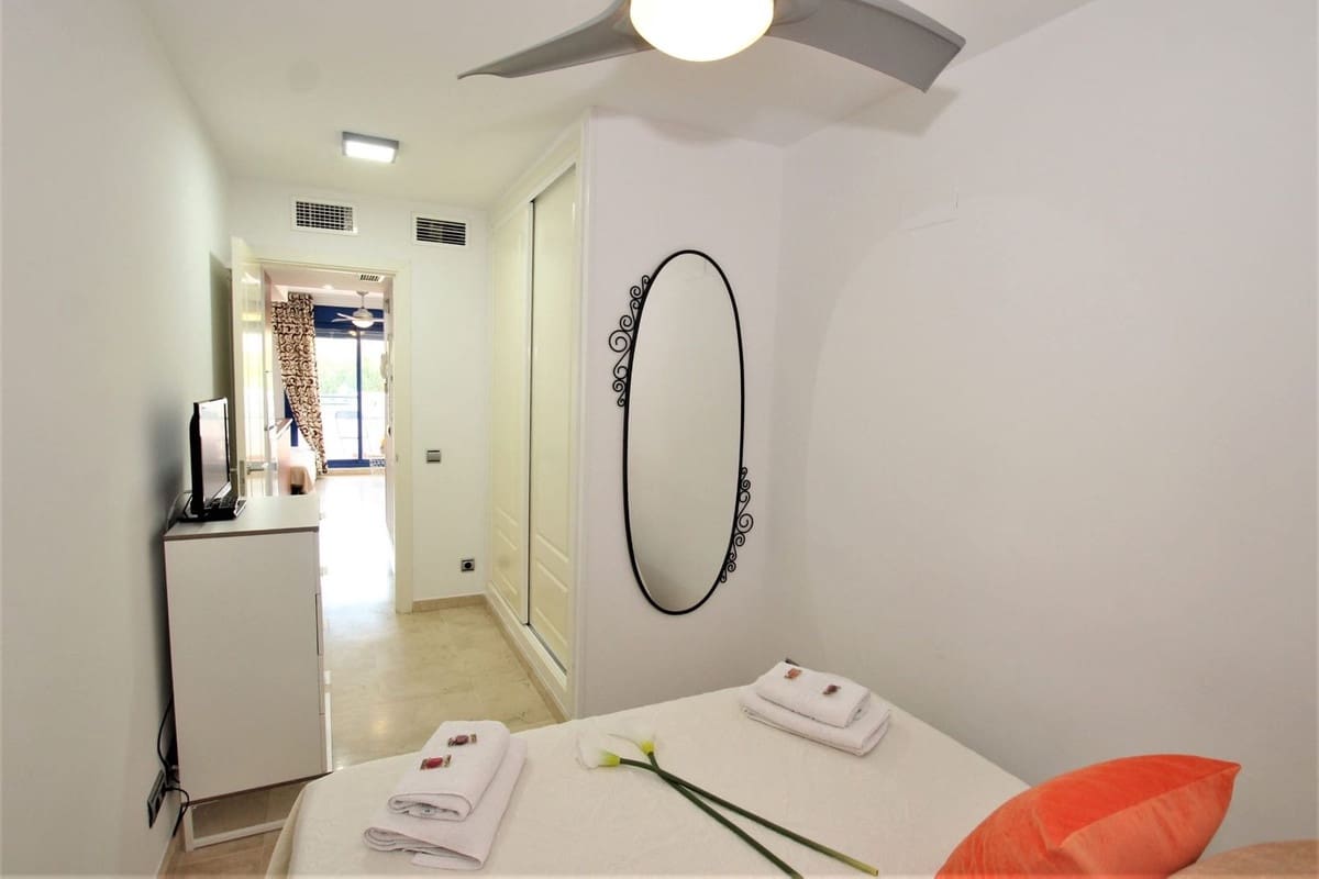 1 soveværelse Strandlejlighed til salg i Benalmadena med swimmingpool garage - € 255.000 (Ref: 10158510)