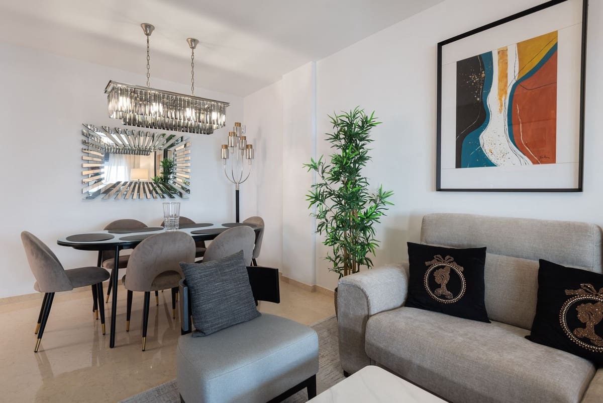 2 Zimmer Strandapartment zu verkaufen in Marbella mit Pool Garage - 1.190.000 € (Ref: 10174270)