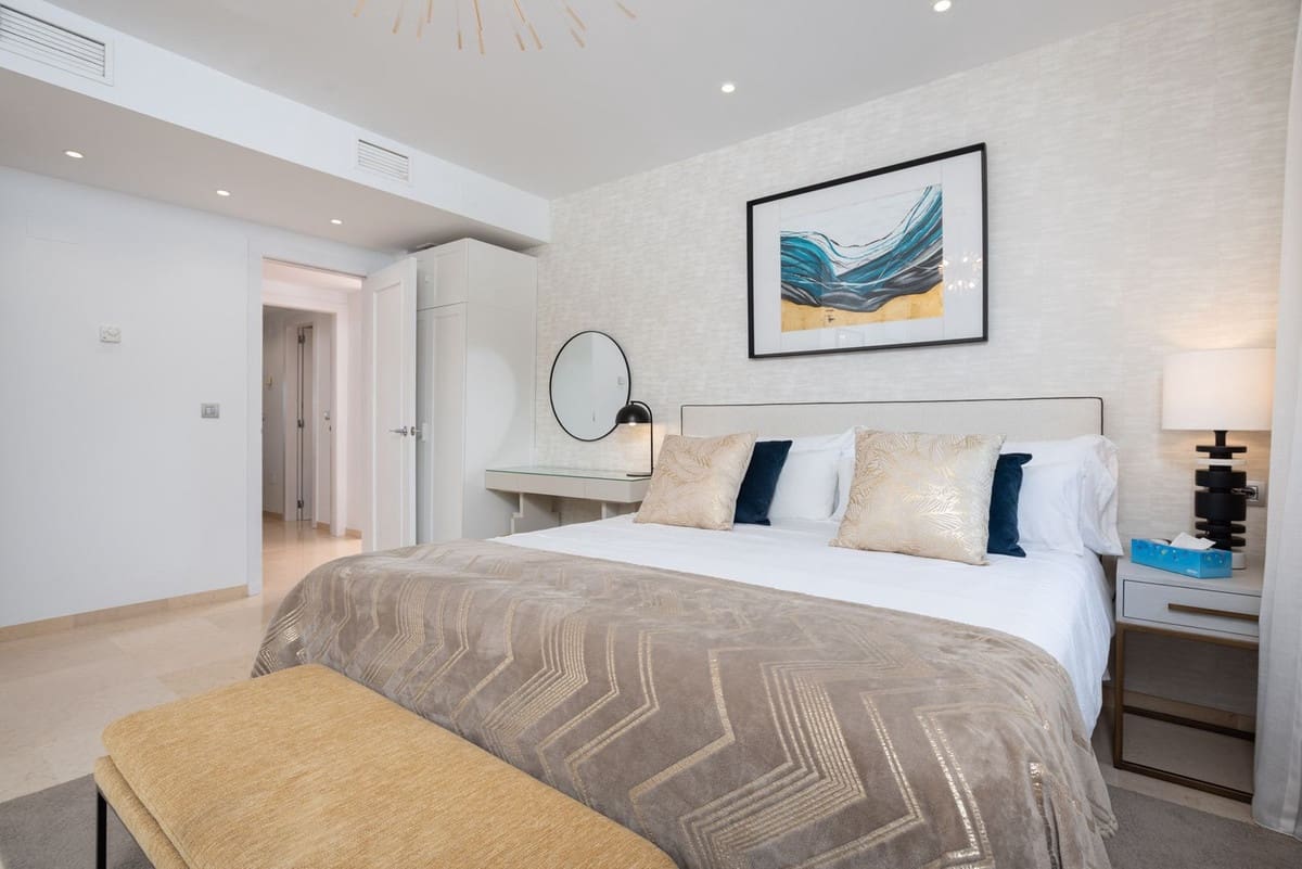 2 Zimmer Strandapartment zu verkaufen in Marbella mit Pool Garage - 1.190.000 € (Ref: 10174270)