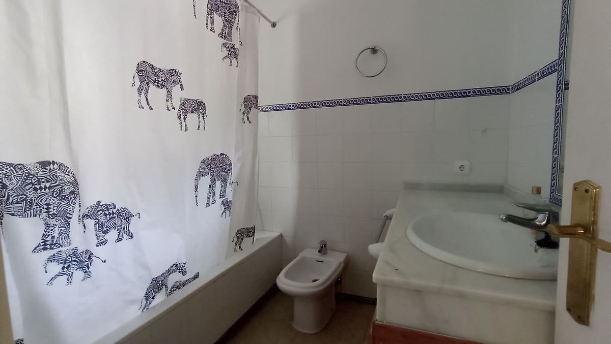 4 soverom Villa til salgs i Artola med svømmebasseng garasje - € 925 000 (Ref: 7679479)