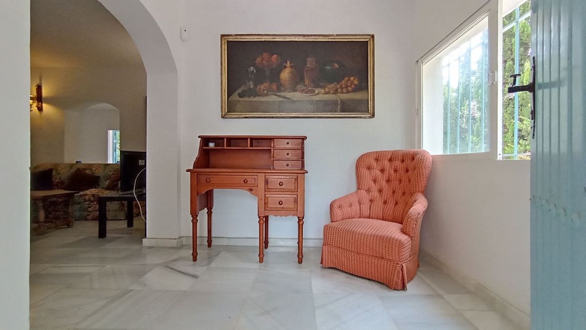 4 soverom Villa til salgs i Artola med svømmebasseng garasje - € 925 000 (Ref: 7679479)