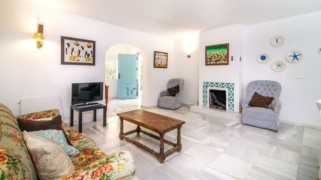 4 sypialnia Willa na sprzedaż w Artola, Marbella z basenem garażem - 925 000 € (Ref: 7679479)