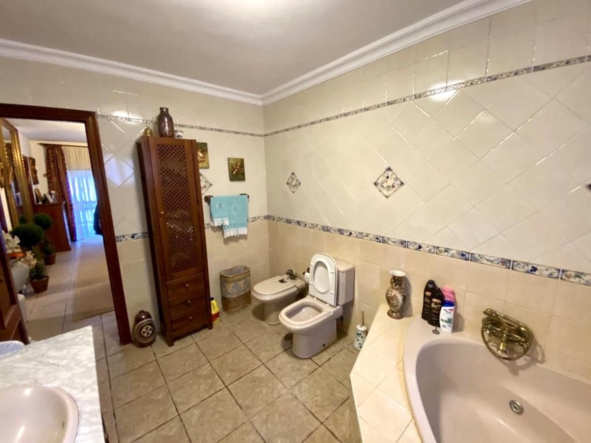 3 bedroom Finca/Country House for sale in San Martin del Tesorillo with garage - € 600,000 (Ref: 7868801)