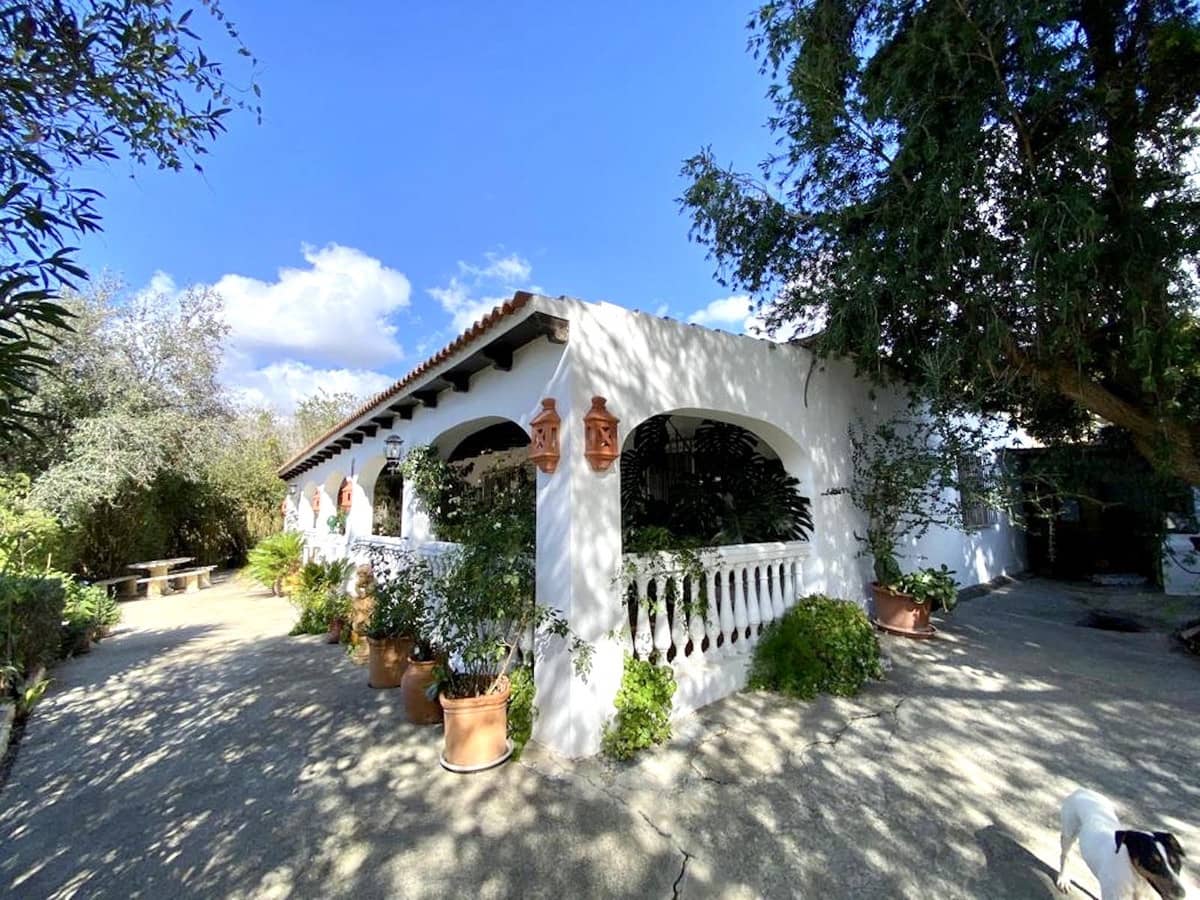 3 bedroom Finca/Country House for sale in San Martin del Tesorillo with garage - € 600,000 (Ref: 7868801)