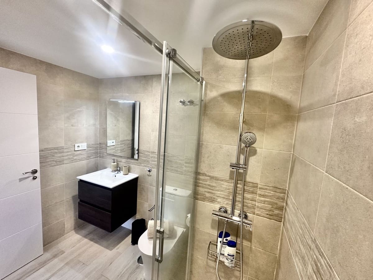 2 bedroom Beach Apartment for sale in Calahonda with garage - € 385,000 (Ref: 8292250)