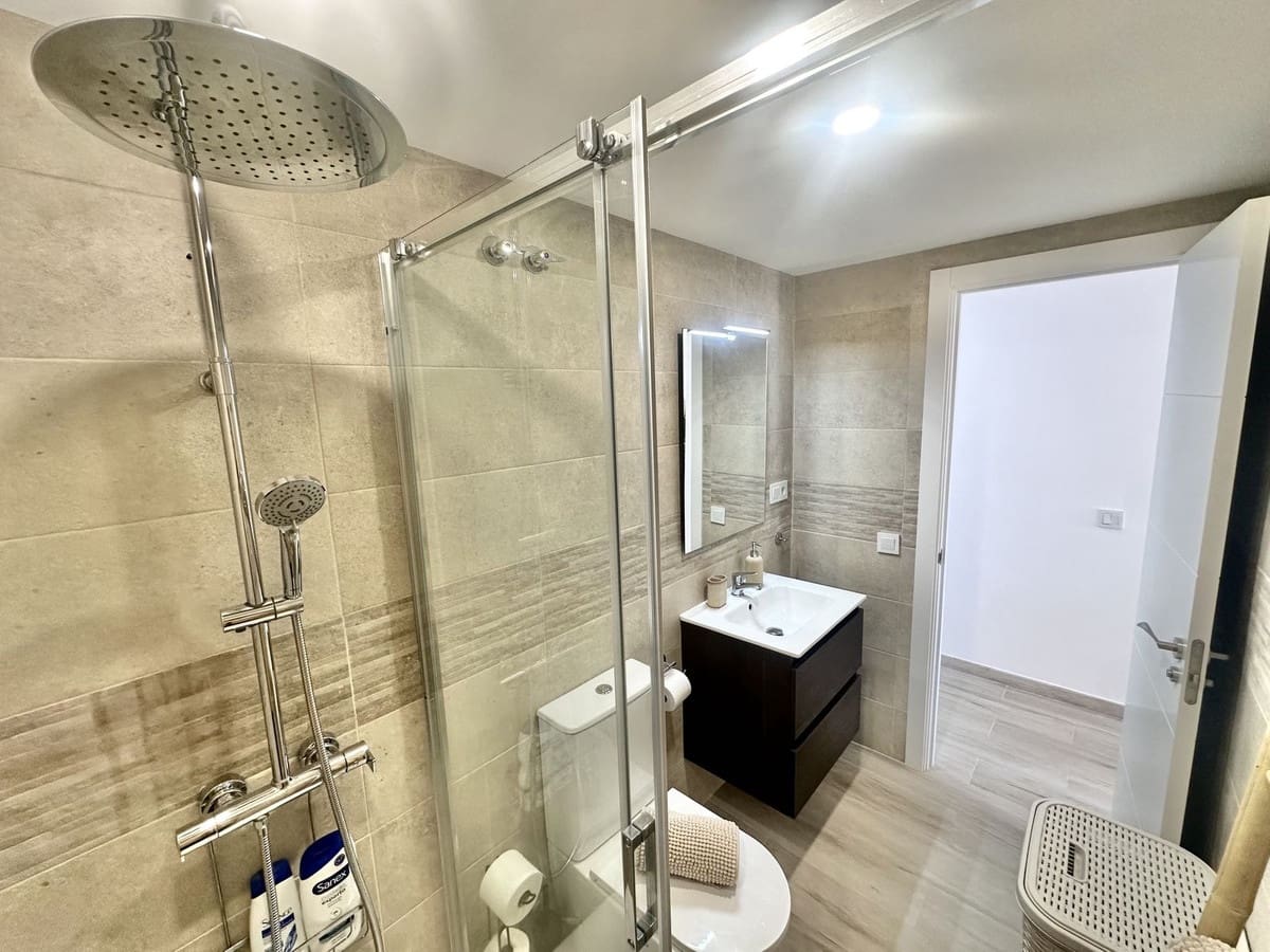 2 bedroom Beach Apartment for sale in Calahonda with garage - € 385,000 (Ref: 8292250)