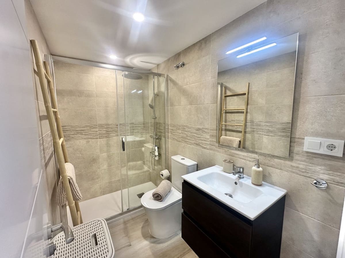 Apartamento Playa de 2 habitaciones en Calahonda en venta con garaje - 409.500 € (Ref: 8292250)