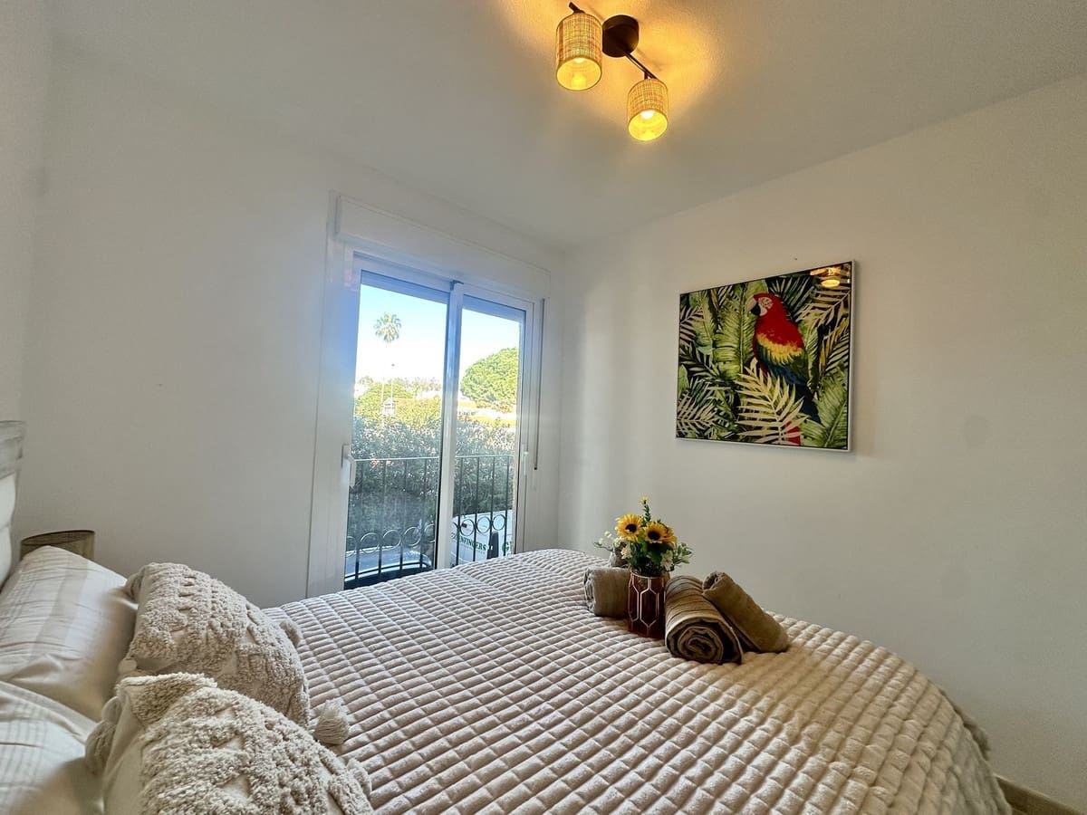 Apartamento Playa de 2 habitaciones en Calahonda en venta con garaje - 409.500 € (Ref: 8292250)