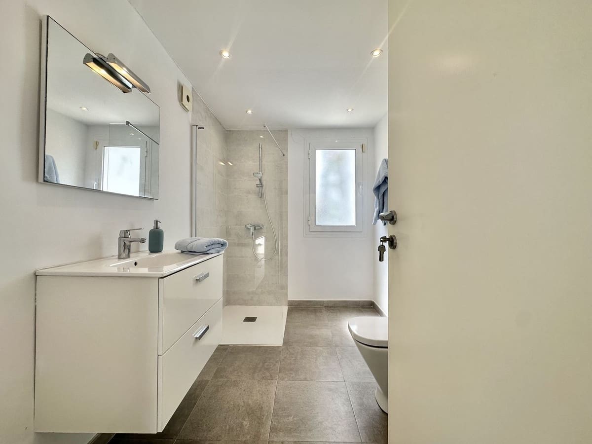 Chalet de 4 habitaciones en Calahonda en venta con piscina garaje - 899.000 € (Ref: 8488252)