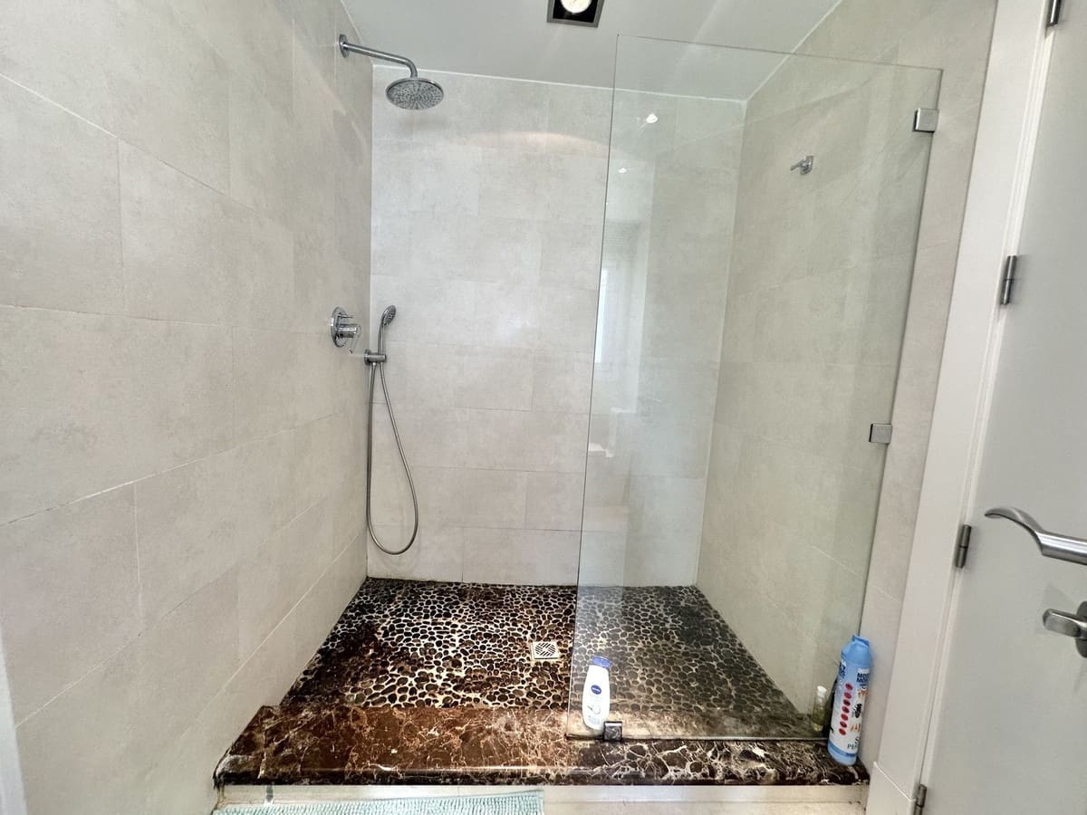 Chalet de 4 habitaciones en Calahonda en venta con piscina garaje - 899.000 € (Ref: 8488252)