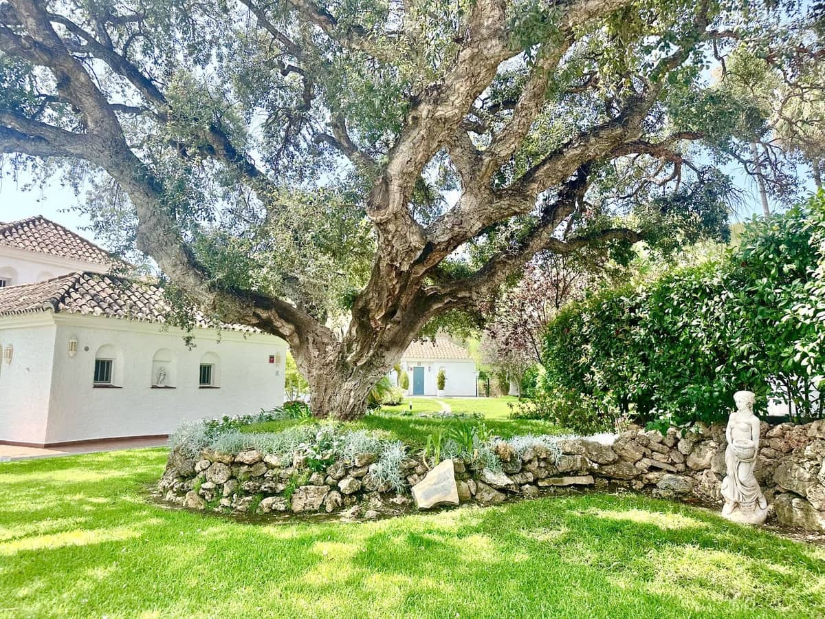 Chalet de 4 habitaciones en Calahonda en venta con piscina garaje - 899.000 € (Ref: 8488252)