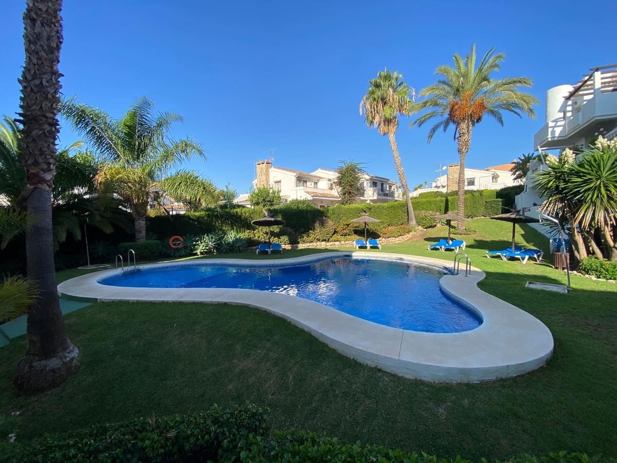 2 bedroom Penthouse for sale in Bel-Air with pool garage - € 314,500 (Ref: 8528517)