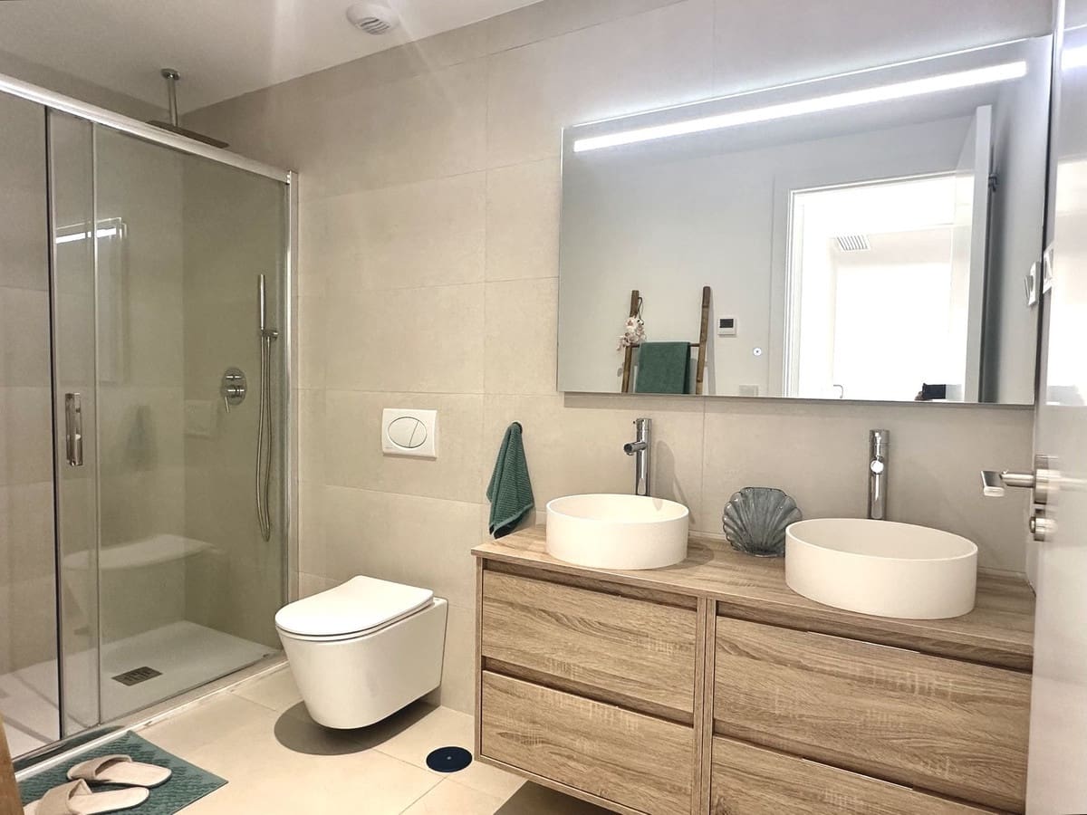 2 bedroom Apartment for sale in Fuengirola with pool garage - € 509,000 (Ref: 8678787)