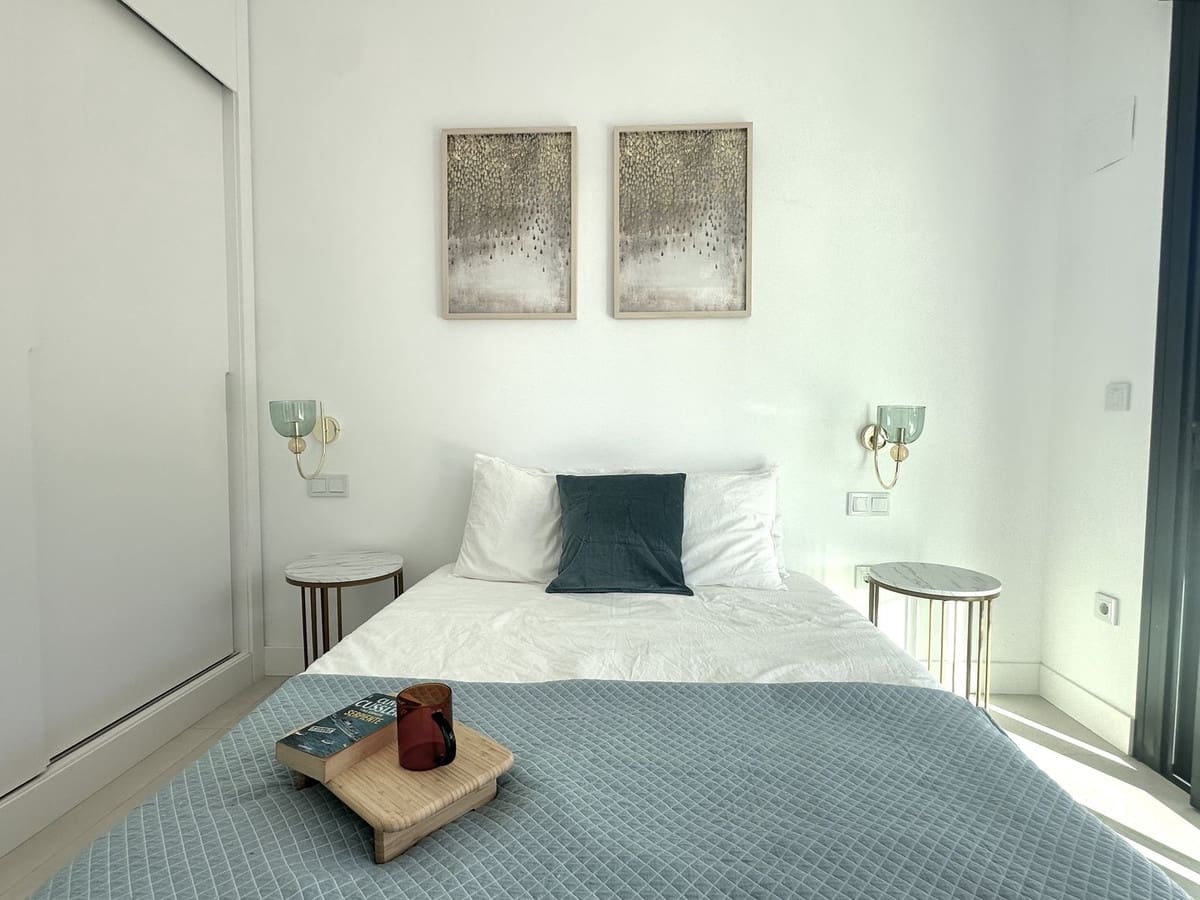 2 bedroom Apartment for sale in Fuengirola with pool garage - € 509,000 (Ref: 8678787)