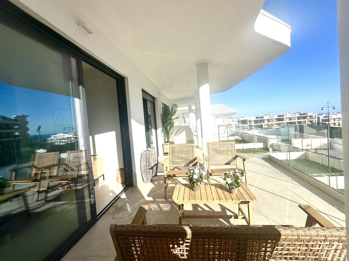 2 bedroom Apartment for sale in Fuengirola with pool garage - € 509,000 (Ref: 8678787)