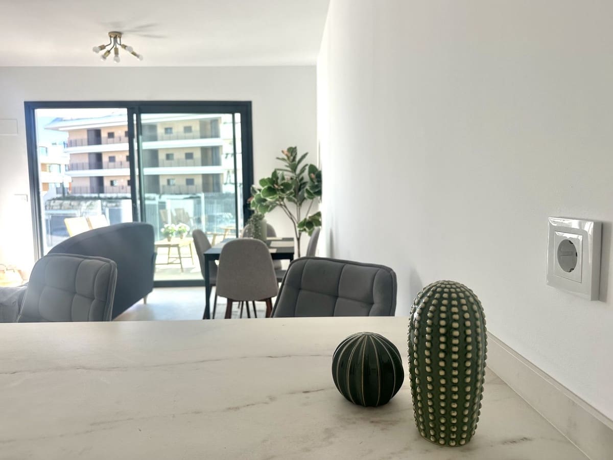 2 soverom Leilighet til salgs i Fuengirola med svømmebasseng garasje - € 509 000 (Ref: 8678787)