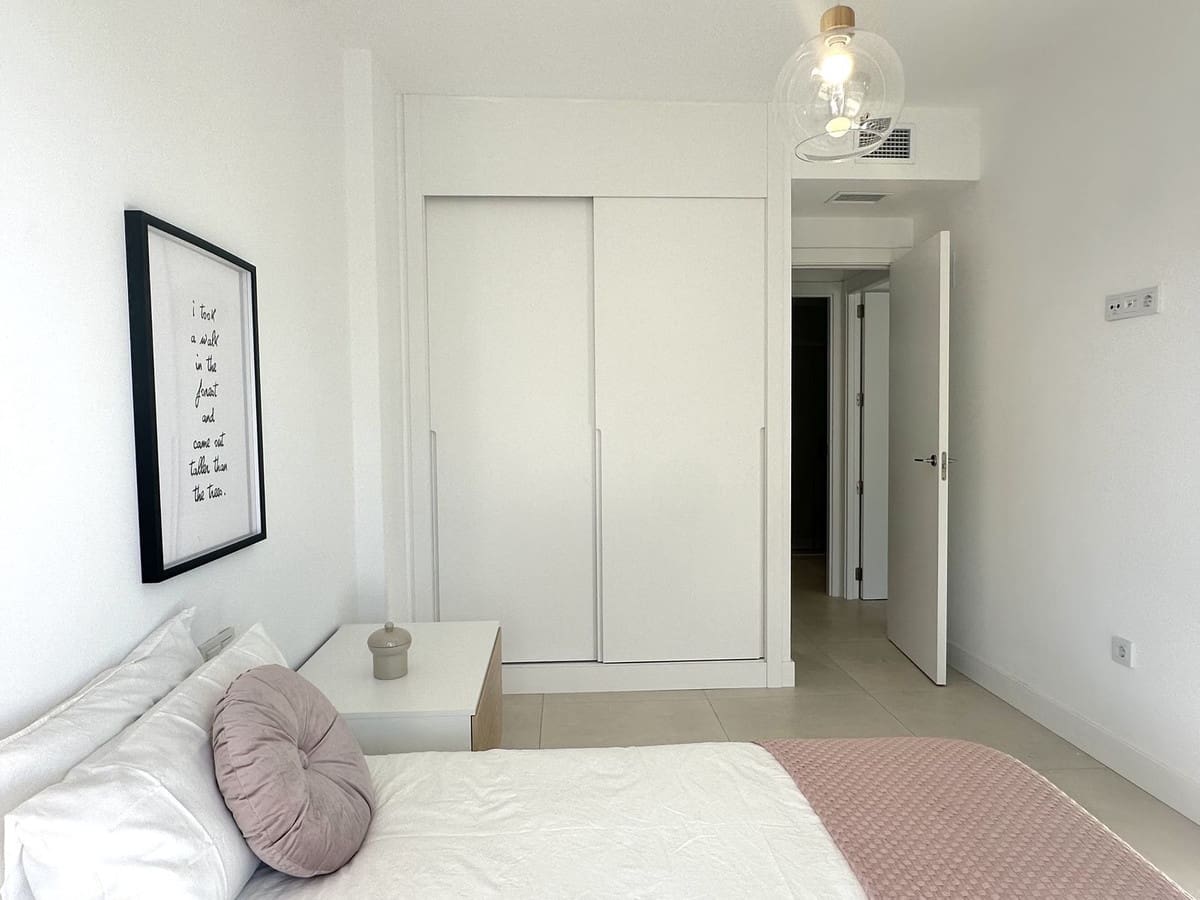 2 soverom Leilighet til salgs i Fuengirola med svømmebasseng garasje - € 509 000 (Ref: 8678787)