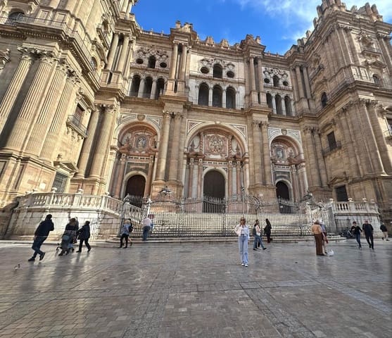 4 bedroom Apartment for sale in Málaga city with garage - € 750,000 (Ref: 8729003)