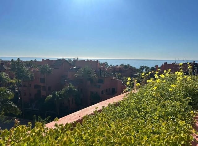 2 quarto Penthouse para venda em Guadalmansa, Estepona com piscina garagem - 650 000 € (Ref: 8744504)