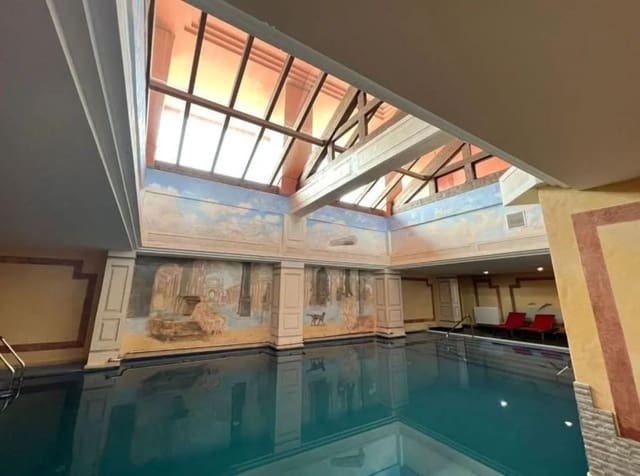 2 quarto Penthouse para venda em Guadalmansa, Estepona com piscina garagem - 650 000 € (Ref: 8744504)