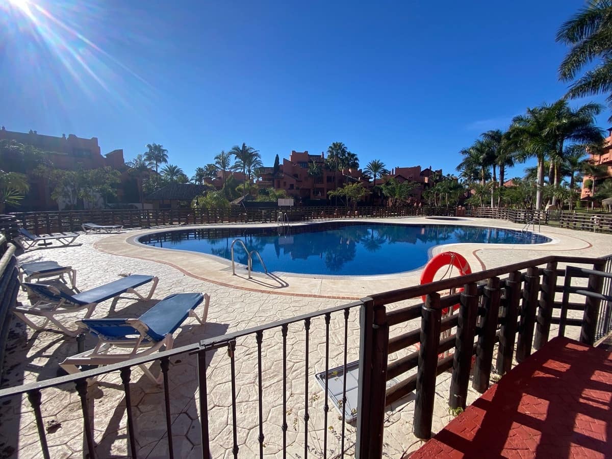 2 makuuhuone Kattohuoneisto myytävänä paikassa Guadalmansa mukana uima-altaan 
autotalli - 650 000 € (Ref: 8744504)