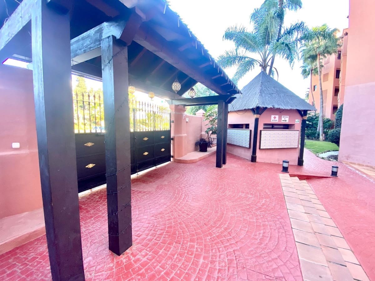 2 makuuhuone Kattohuoneisto myytävänä paikassa Guadalmansa mukana uima-altaan 
autotalli - 650 000 € (Ref: 8744504)