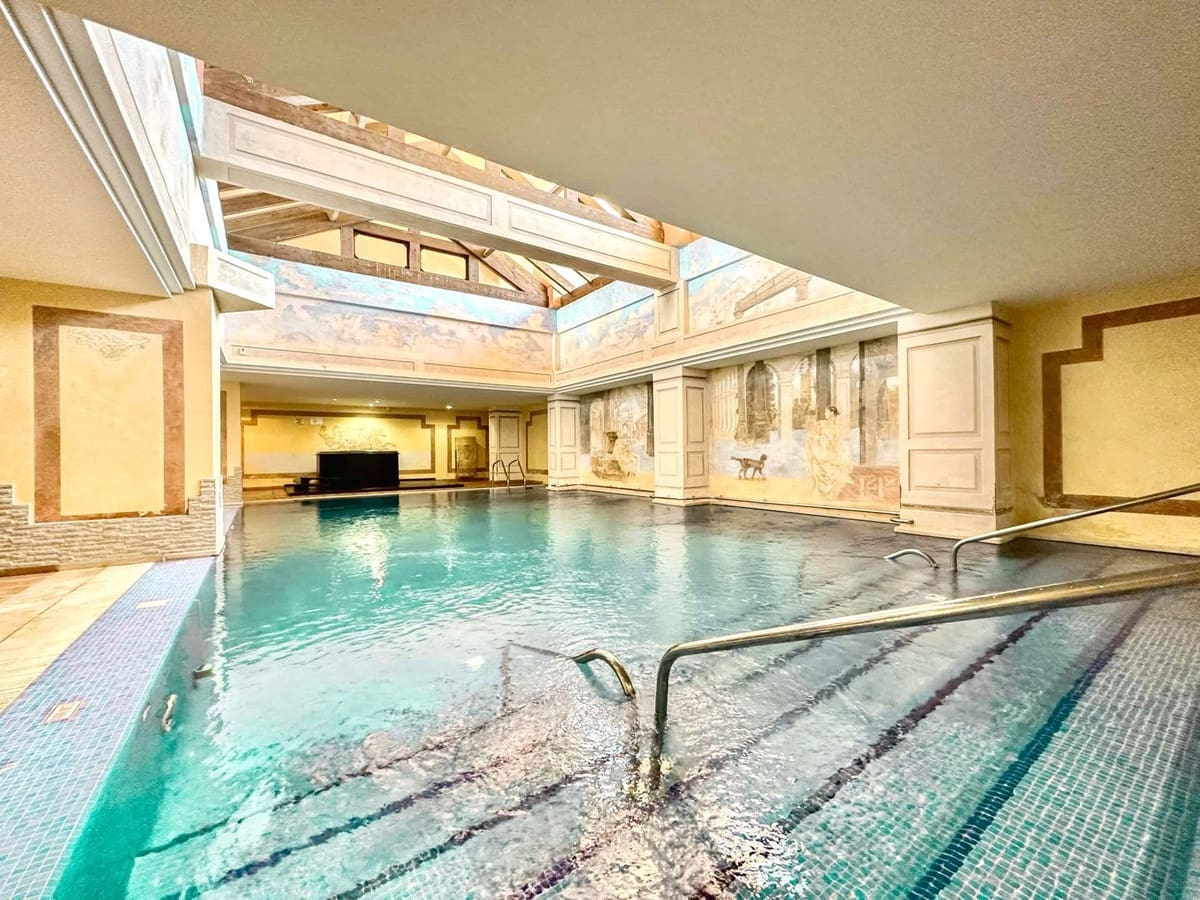 2 bedroom Penthouse for sale in Guadalmansa with pool garage - € 650,000 (Ref: 8744504)