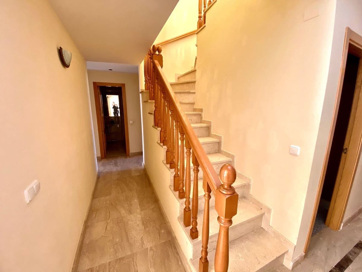 2 bedroom Penthouse for sale in Guadalmansa with pool garage - € 650,000 (Ref: 8744504)