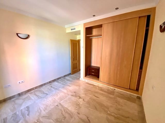 2 slaapkamer Penthouse te koop in Guadalmansa, Estepona met zwembad garage - € 650.000 (Ref: 8744504)