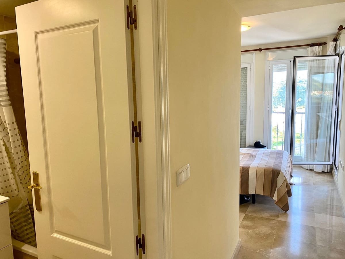 2 bedroom Apartment for sale in Manilva with pool - € 262,500 (Ref: 8754592)