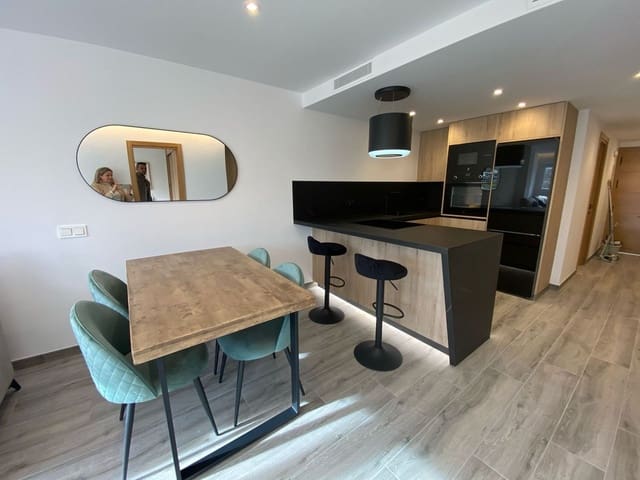 Apartamento de 3 habitaciones en Centro, Estepona en venta con piscina - 408.300 € (Ref: 8866692)