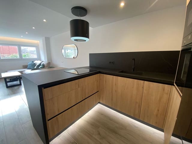 Apartamento de 3 habitaciones en Centro, Estepona en venta con piscina - 408.300 € (Ref: 8866692)