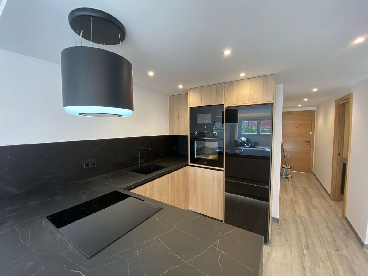 3 slaapkamer Appartement te koop in Estepona met zwembad - € 408.300 (Ref: 8866692)