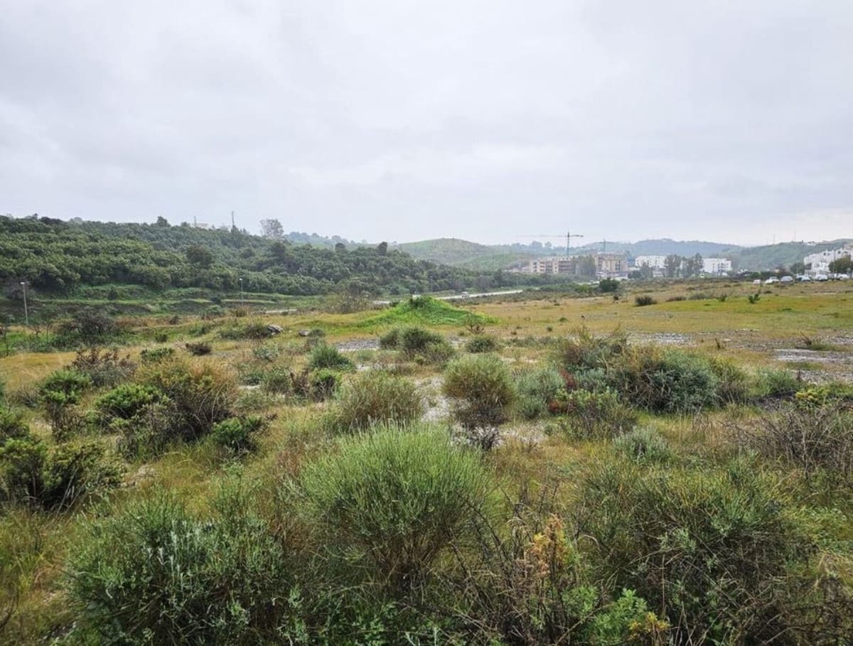Undeveloped Land for sale in La Cala de Mijas - € 3,500,000 (Ref: 8875140)