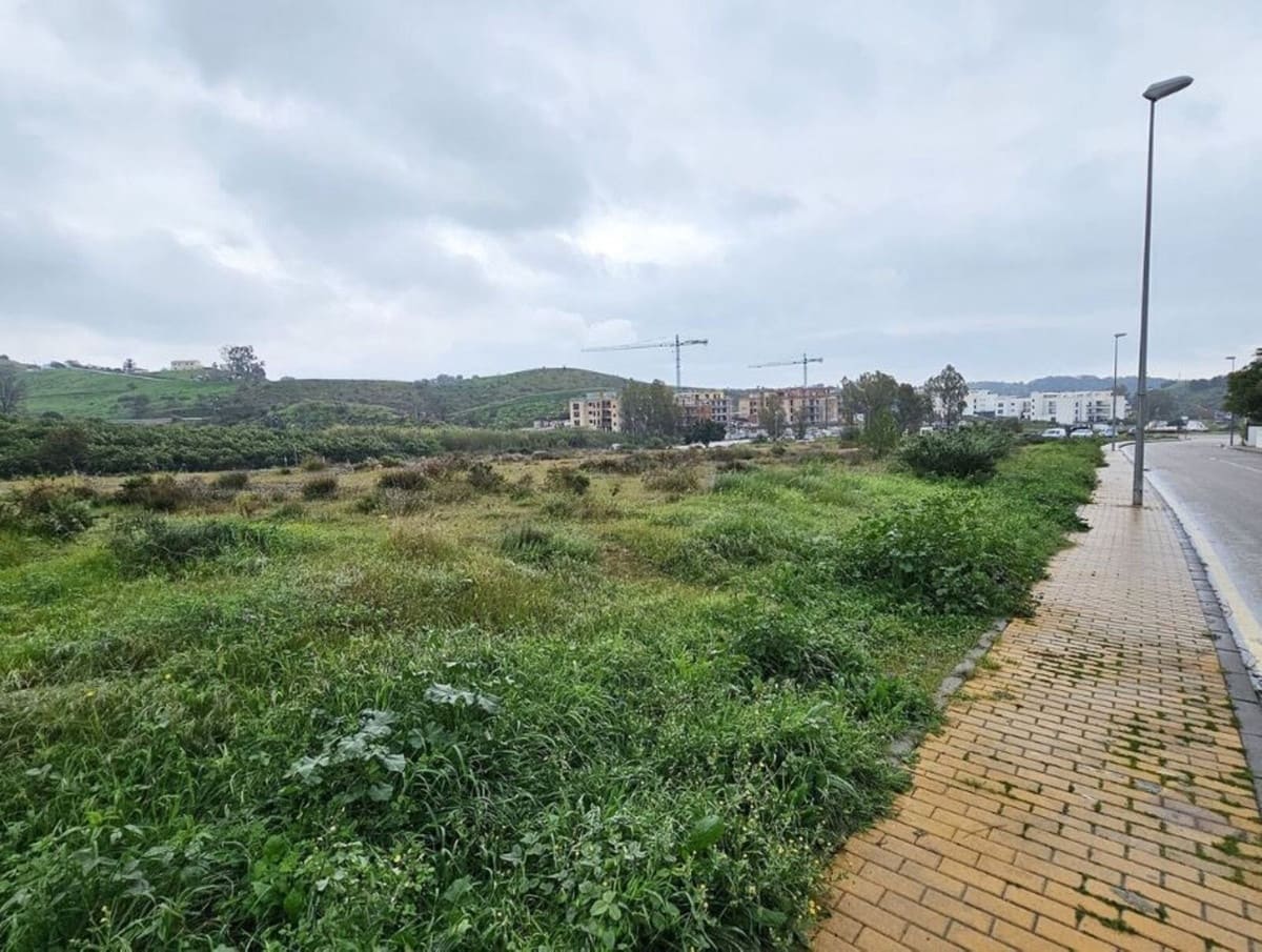 Undeveloped Land for sale in La Cala de Mijas - € 3,500,000 (Ref: 8875140)