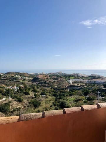 3 sypialnia Dom na sprzedaż w Benalmádena z basenem garażem - 795 000 € (Ref: 8940995)