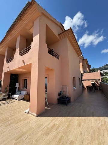 3 sypialnia Dom na sprzedaż w Benalmádena z basenem garażem - 795 000 € (Ref: 8940995)